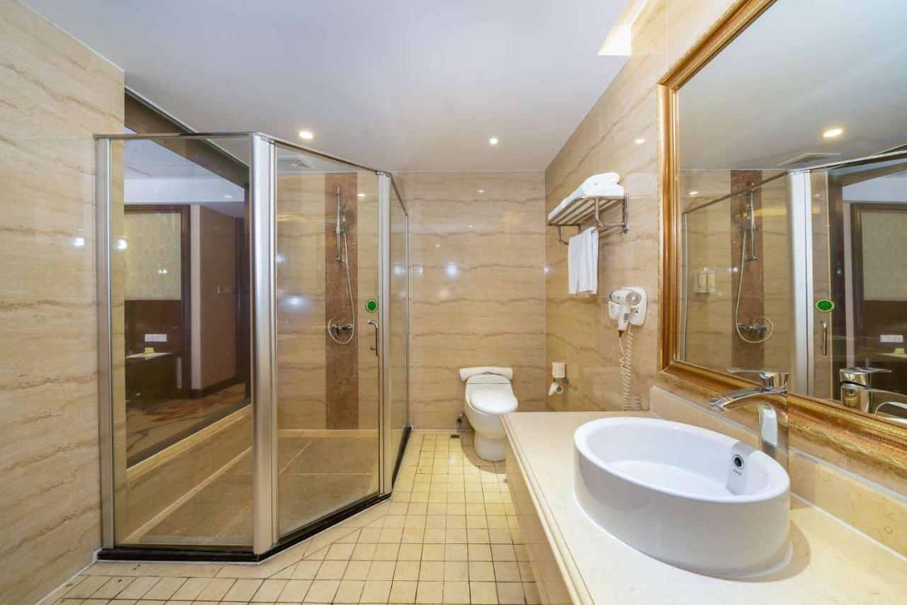 Vienna Hotel Dongguan Houjie Exhibition Center Buitenkant foto