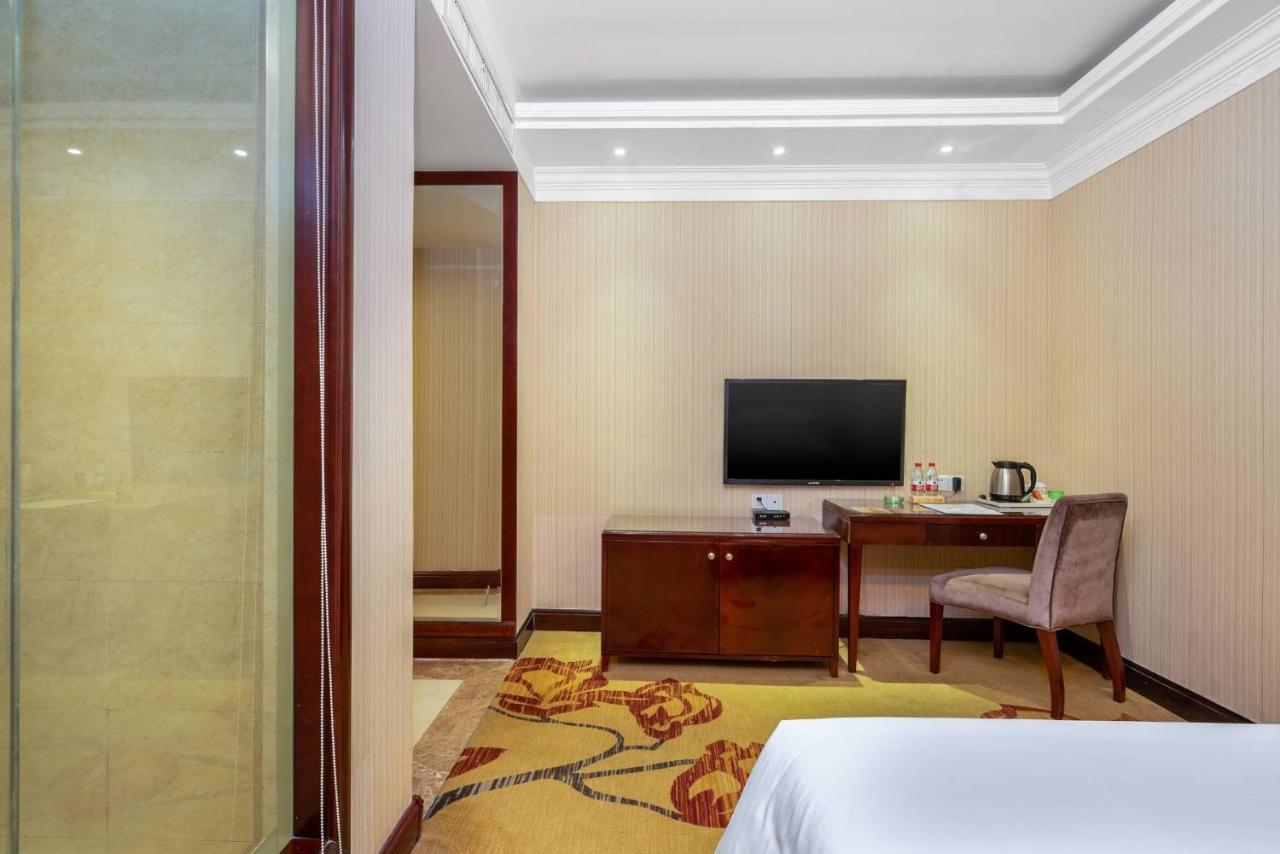 Vienna Hotel Dongguan Houjie Exhibition Center Buitenkant foto